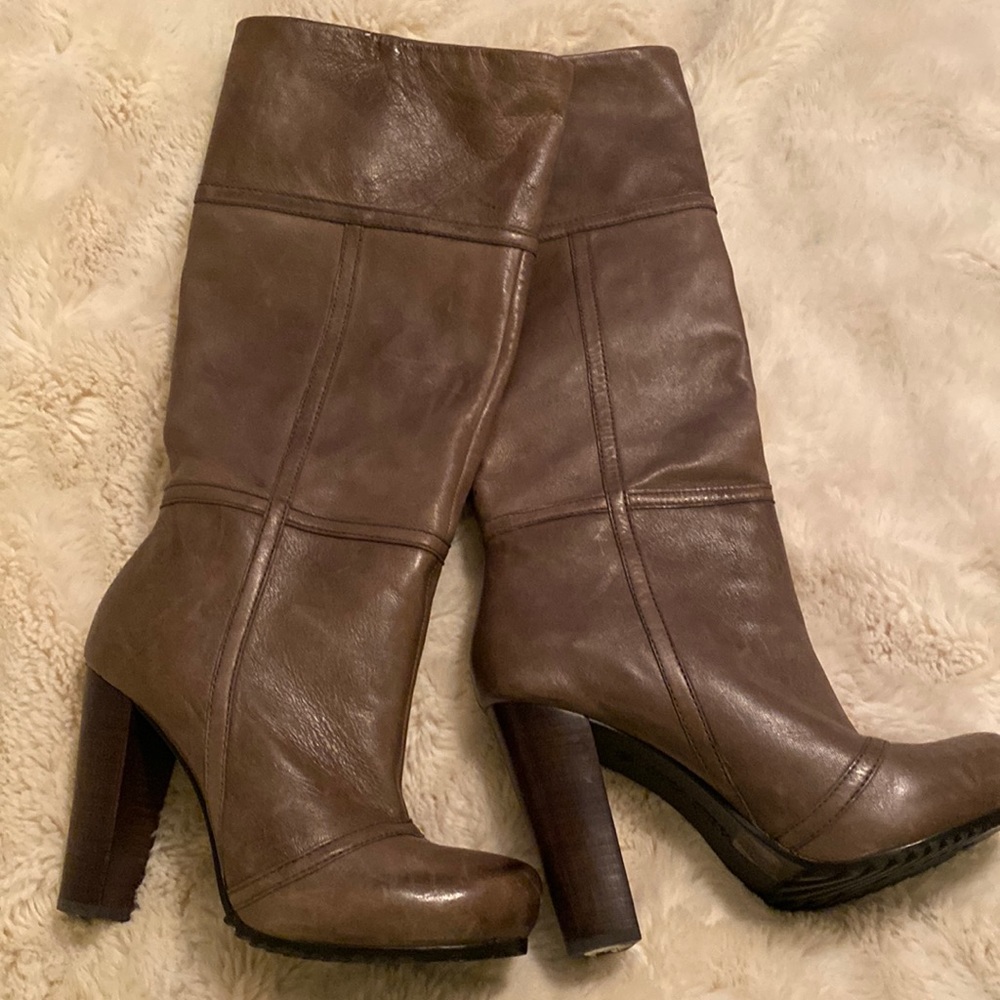 Taupe colored boots - Picture 1 of 7